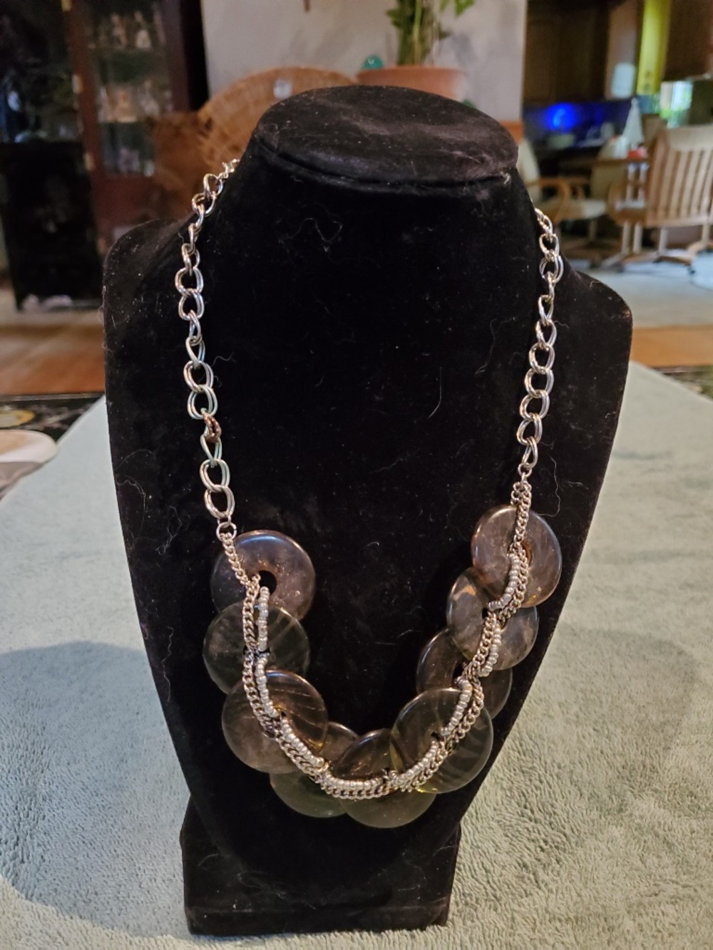 Women's necklace